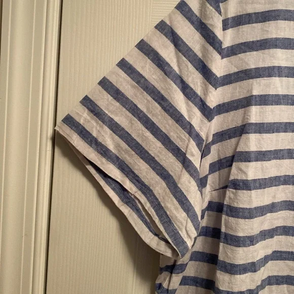 Liz Claiborne Blue and White Striped Top…size XXL - Picture 3 of 5